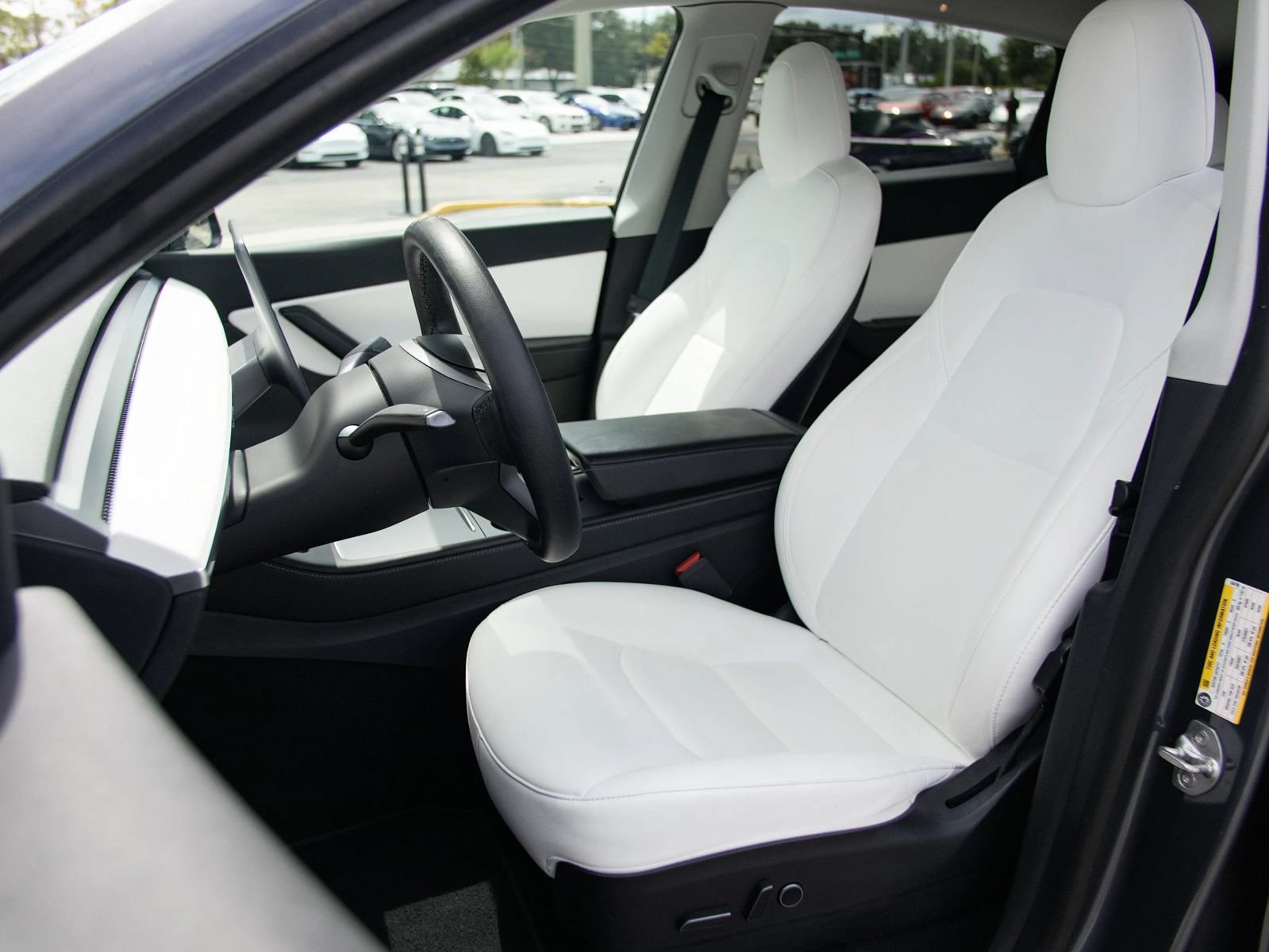 Used 2022 Tesla Model Y Performance AWD/4WD image 17