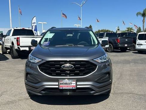 Certified 2022 Ford Edge SE w/ Black Appearance Package image 9