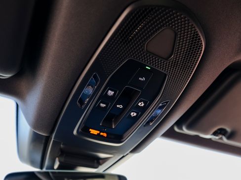 New 2025 Porsche Cayenne E-Hybrid image 21