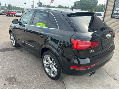 Used 2018 Audi Q3 2.0T Premium Plus w/ Premium Plus Package AWD/4WD image 7