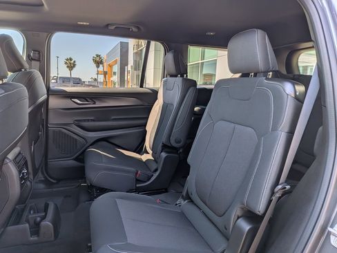 New 2026 Jeep Grand Cherokee L Laredo image 23