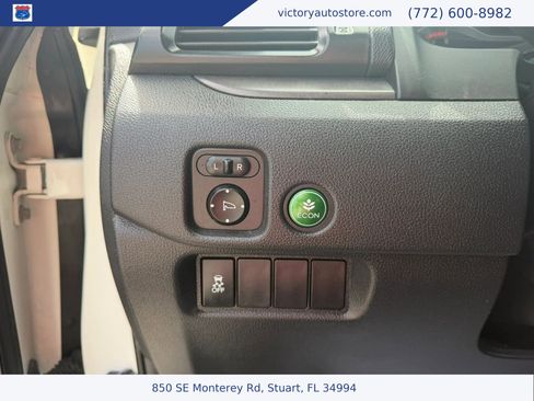 Used 2018 Honda Pilot LX image 29