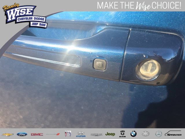 Used 2023 RAM 1500 Laramie AWD/4WD image 15