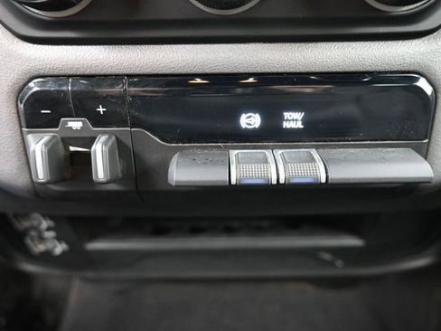 Used 2024 RAM 2500 Big Horn image 26