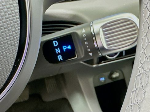 Used 2024 Hyundai Ioniq 5 SE image 24