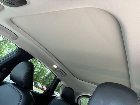 Used 2019 INFINITI QX50 Luxe w/ Navigation Package image 18