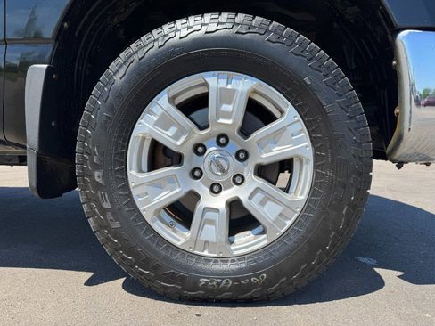 Used 2017 Nissan Titan PRO-4X AWD/4WD image 13