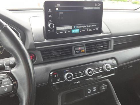 Used 2024 Honda Pilot EX-L image 28