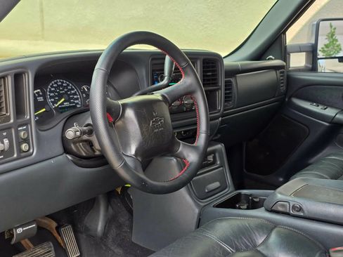 Used 2001 Chevrolet Silverado 2500 LS RWD image 9