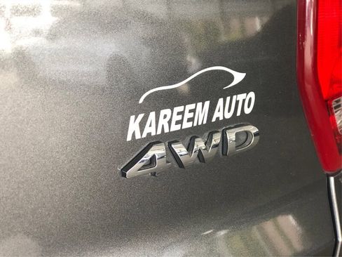 Used 2017 Ford Explorer XLT AWD/4WD image 19