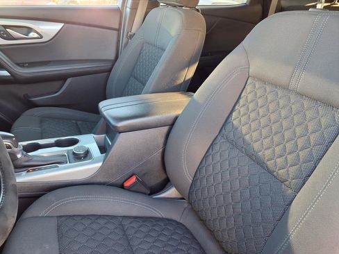 Used 2020 Chevrolet Blazer LT image 3