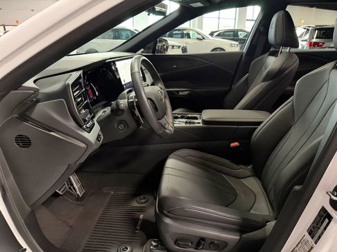 Used 2024 Lexus RX 350 F Sport w/ Convenience Package image 16