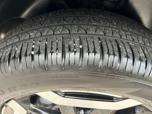 Certified 2024 Kia Telluride S w/ S Sunroof Package AWD/4WD image 41