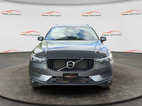 Used 2018 Volvo XC60 T5 Momentum w/ Vision Package AWD/4WD image 3