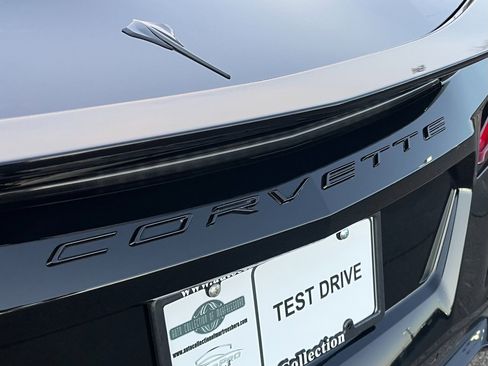 Used 2023 Chevrolet Corvette Stingray Coupe w/ 1LT image 39