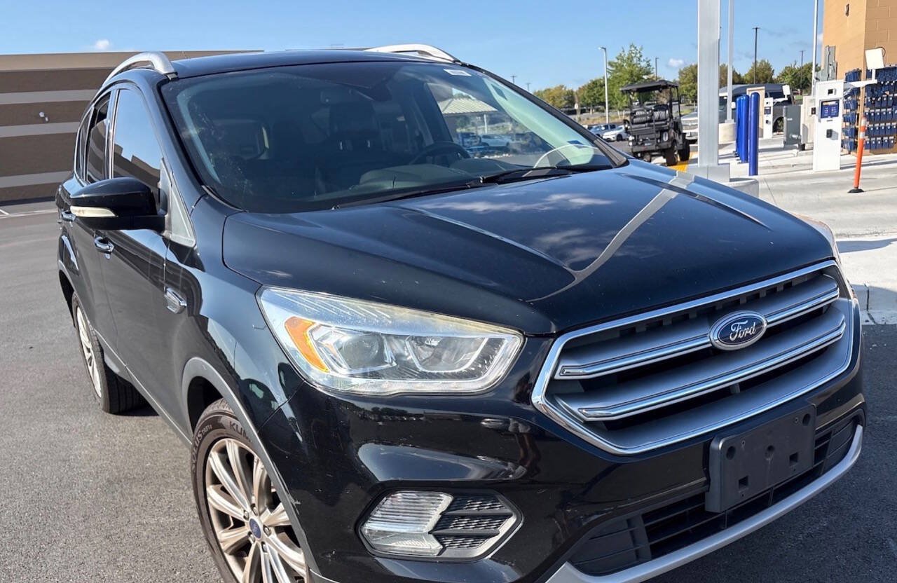 Used 2017 Ford Escape Titanium FWD image 5