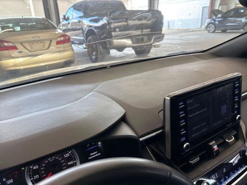 Used 2021 Toyota Corolla SE image 7