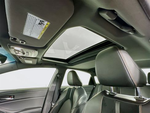 Certified 2021 Toyota Avalon XSE image 22