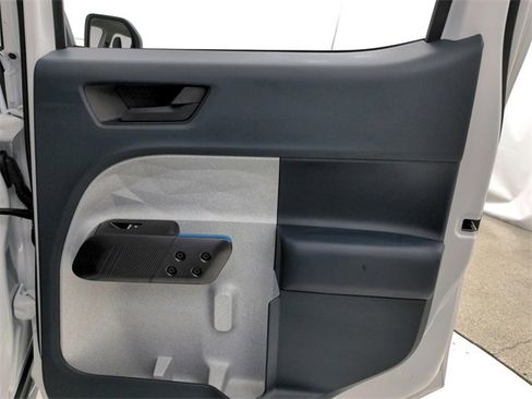 Used 2025 Ford Maverick XLT w/ Equipment Group 302A image 40