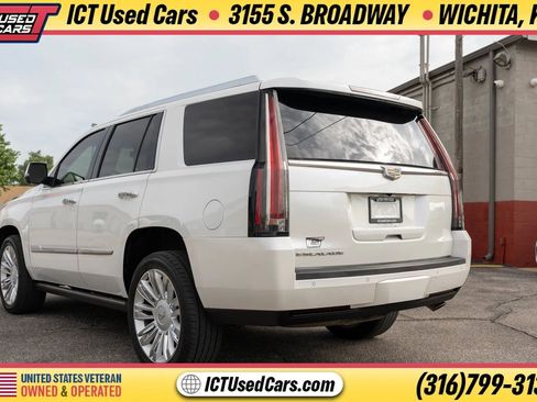 Used 2016 Cadillac Escalade Platinum AWD/4WD image 3