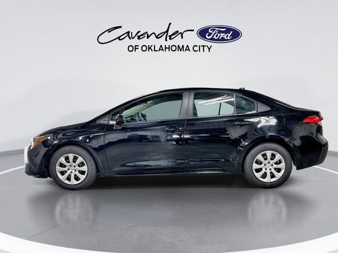 Used 2024 Toyota Corolla LE FWD image 5