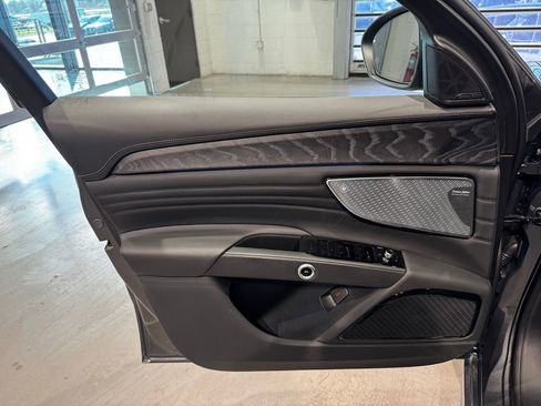 Used 2023 Maserati Grecale GT image 16