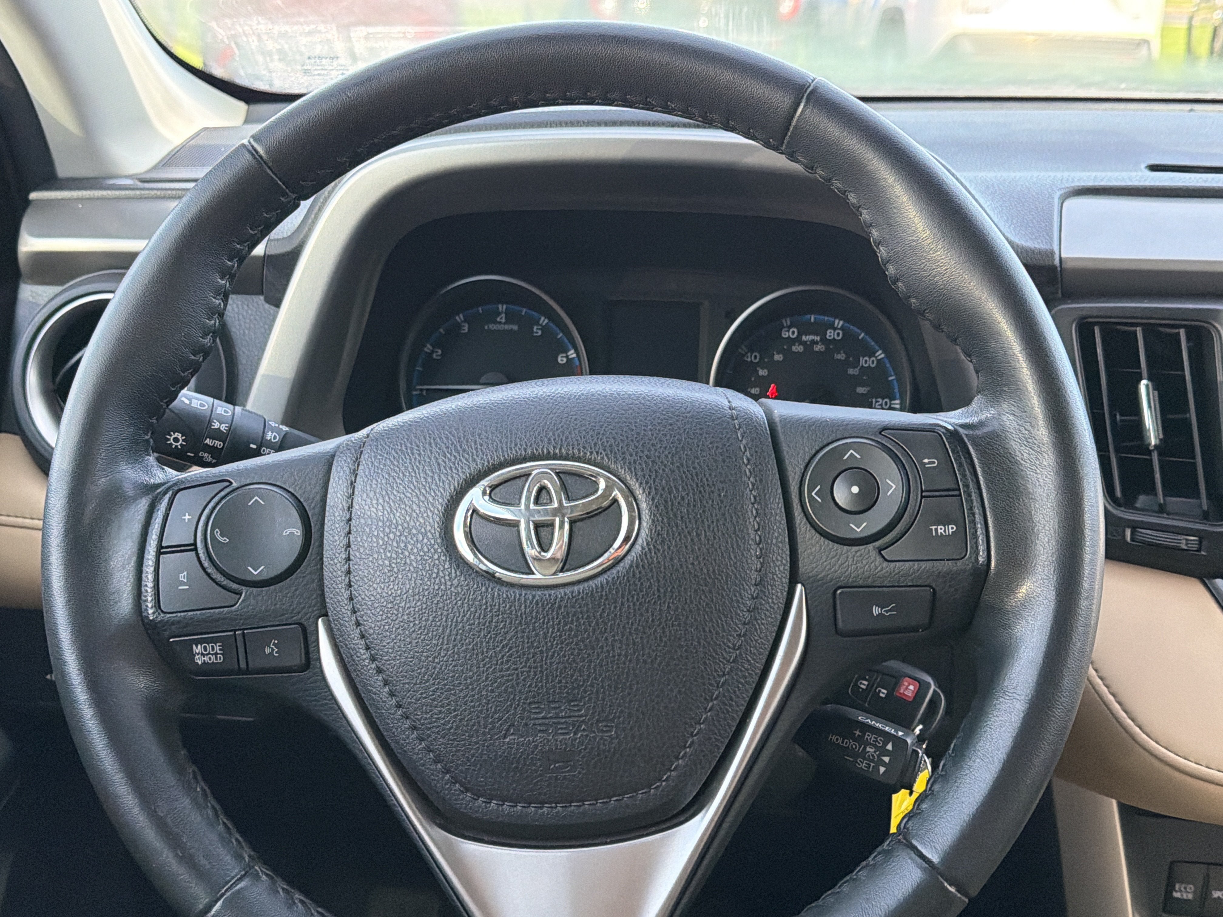 Used 2017 Toyota RAV4 XLE w/ All Weather Liner Package AWD/4WD image 13