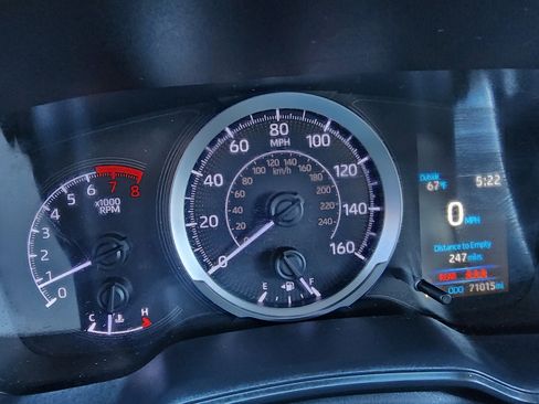 Used 2021 Toyota Corolla LE image 39