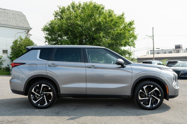 Used 2023 Mitsubishi Outlander SE AWD/4WD image 5