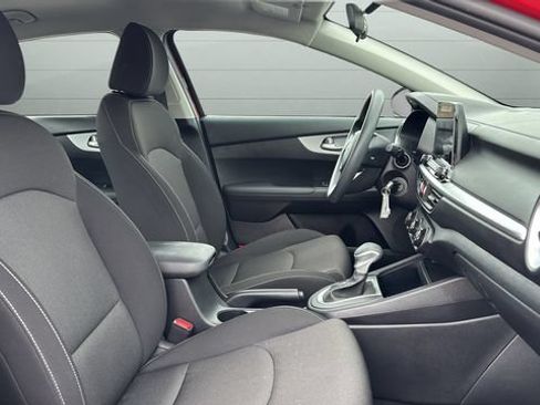 Used 2024 Kia Forte LXS w/ LXS Technology Package FWD image 24