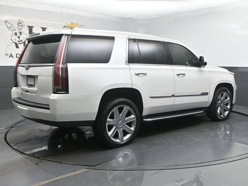 Used 2017 Cadillac Escalade Luxury AWD/4WD image 57