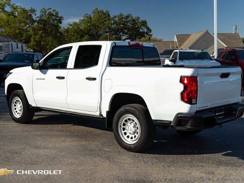 Used 2025 Chevrolet Colorado W/T image 9