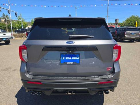 Certified 2022 Ford Explorer ST AWD/4WD image 4