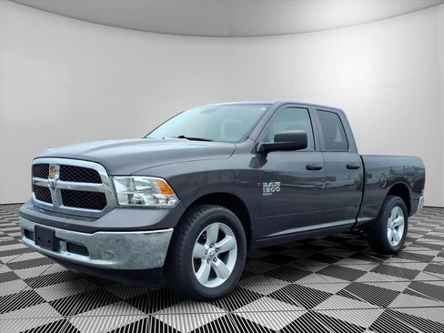 Used 2024 RAM 1500 Classic SLT AWD/4WD image 21