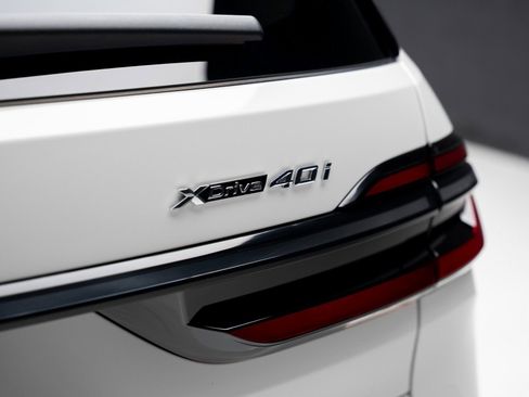 Used 2024 BMW X7 xDrive40i image 30