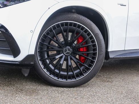 Used 2025 Mercedes-Benz GLC 43 AMG 4MATIC image 4