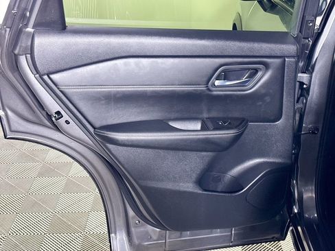 Used 2024 Nissan Rogue SL image 19