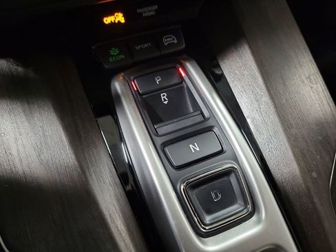 Used 2019 Honda Clarity Plug-In Hybrid image 16