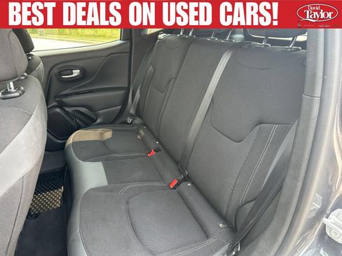 Used 2023 Jeep Renegade Altitude AWD/4WD image 18
