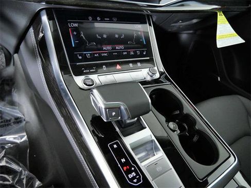 New 2025 Audi Q8 Premium Plus image 21