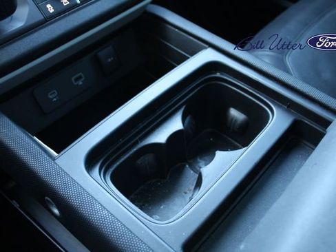 Used 2022 Land Rover Defender 110 X-Dynamic SE image 18