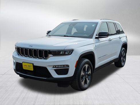 Used 2024 Jeep Grand Cherokee Limited 4xe AWD/4WD image 3