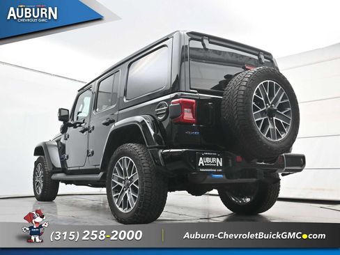 Used 2024 Jeep Wrangler High Altitude AWD/4WD image 22