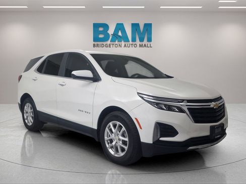 Used 2022 Chevrolet Equinox LT w/ LPO, Floor Liner Package image 1