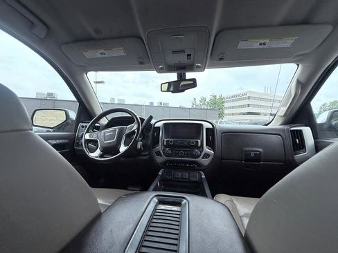 Used 2018 GMC Sierra 1500 SLT w/ SLT Premium Package AWD/4WD image 13