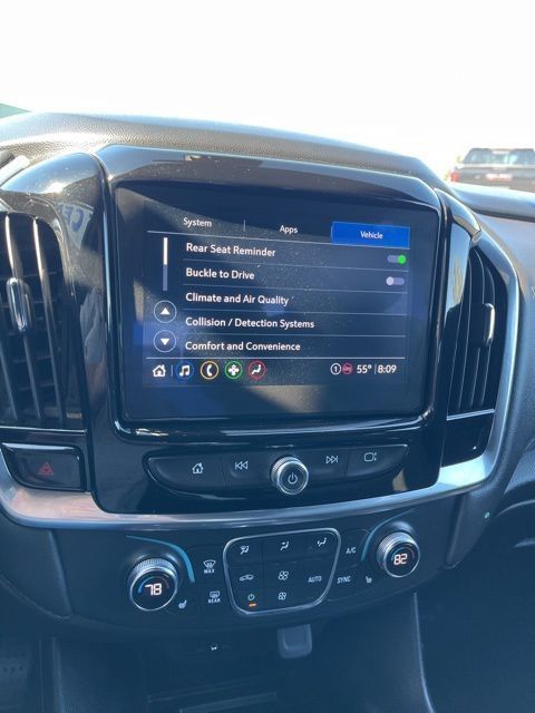 Used 2023 Chevrolet Traverse LT AWD/4WD image 45