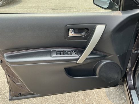 Used 2012 Nissan Rogue SL AWD/4WD image 16