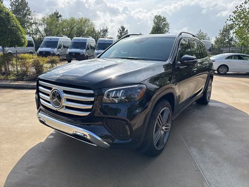 Used 2026 Mercedes-Benz GLS 450 4MATIC image 8