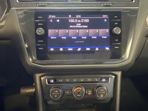 Used 2021 Volkswagen Tiguan SEL w/ 3rd Row Seat Package AWD/4WD image 24