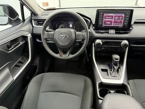 Used 2021 Toyota RAV4 LE image 30